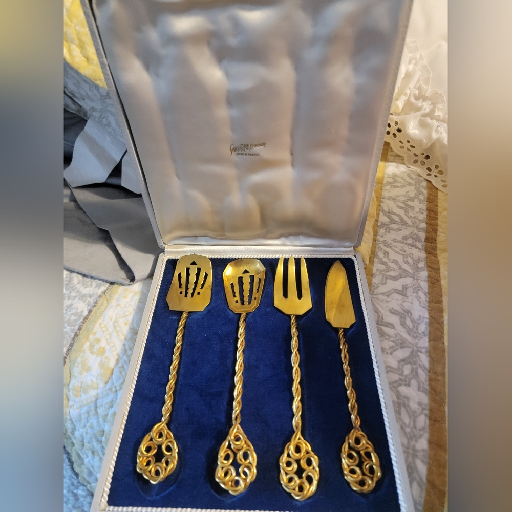 Vintage Serving Set